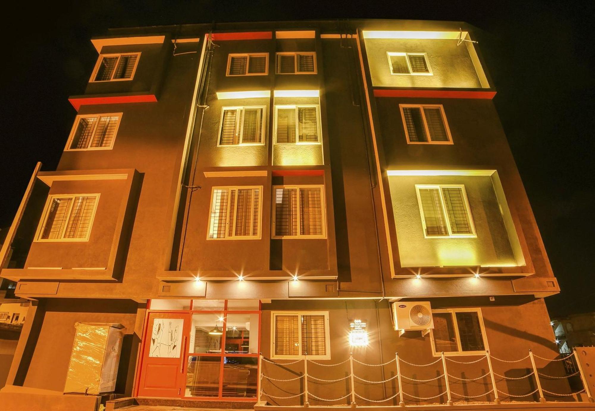 Townhouse Sarvar Hospitality Near Ascendas Park Square Mall Bangalore Exterior photo
